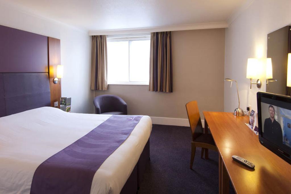 Premier Inn Norwich - Broadlands Park Thorpe St Andrew 客房 照片