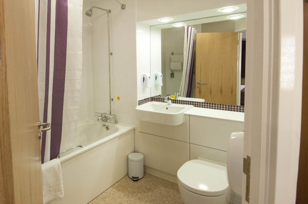 Premier Inn Norwich - Broadlands Park Thorpe St Andrew 客房 照片