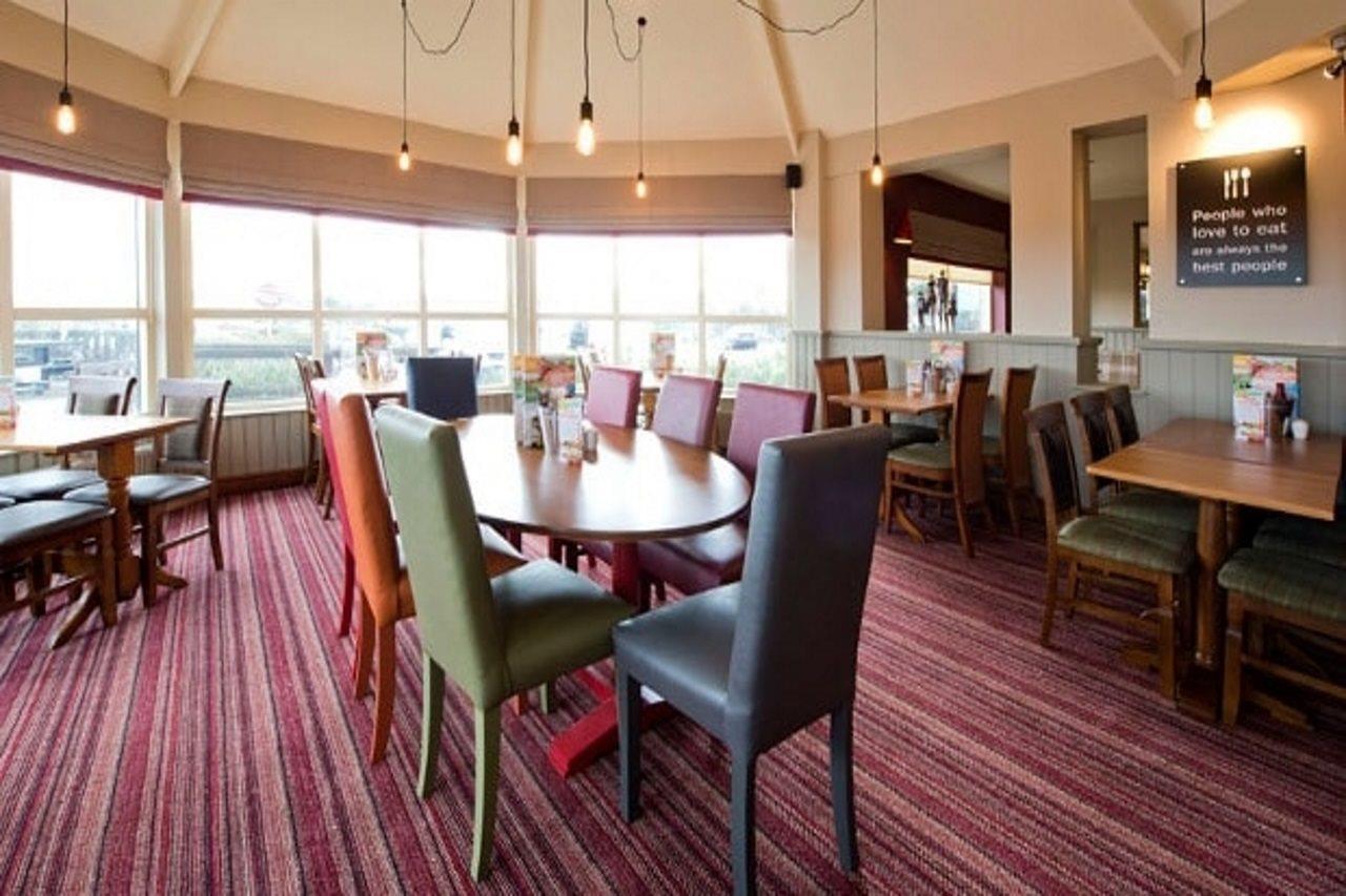 Premier Inn Norwich - Broadlands Park Thorpe St Andrew 外观 照片